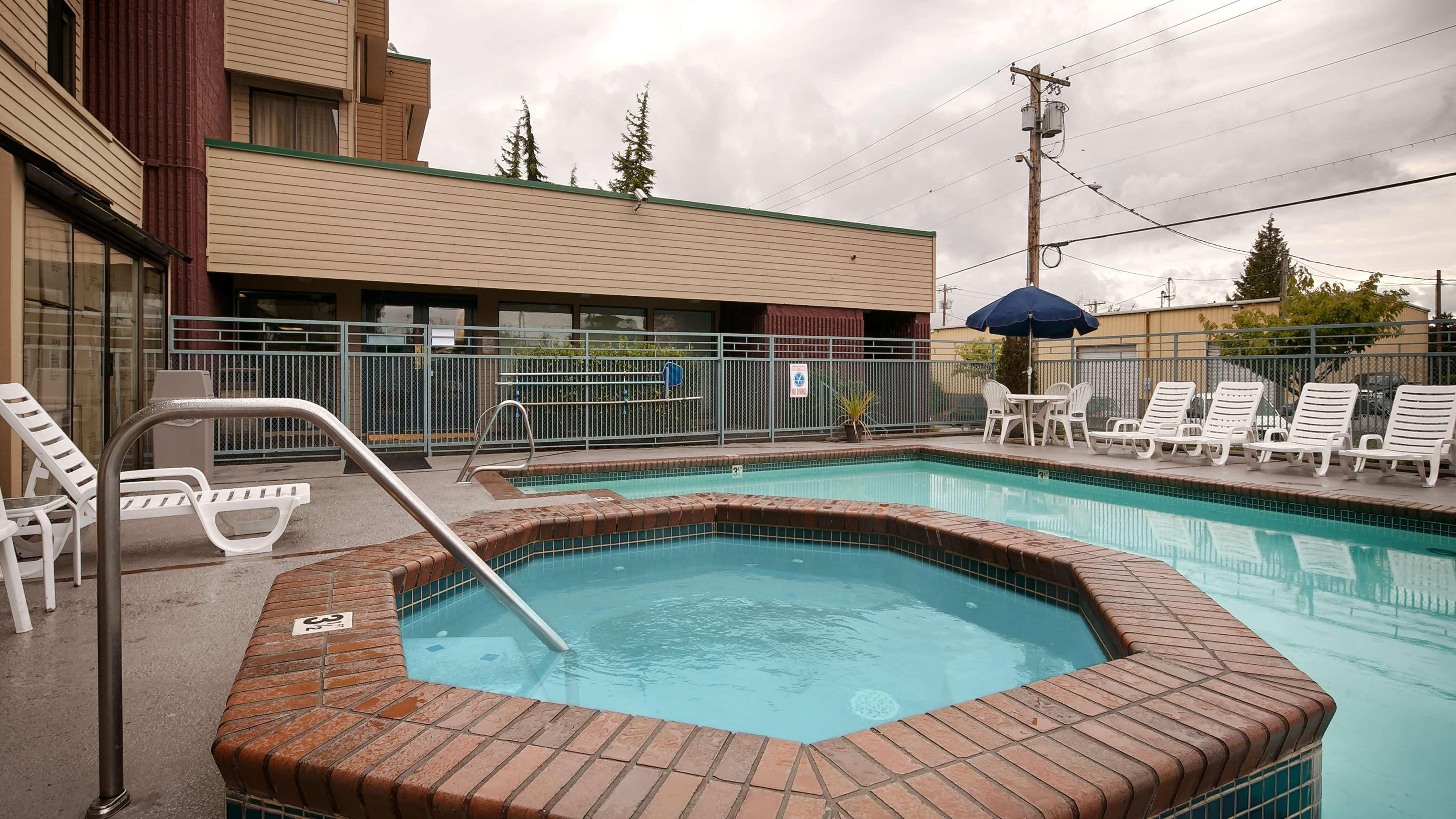 Best Western Cascadia Inn Everett Exterior photo
